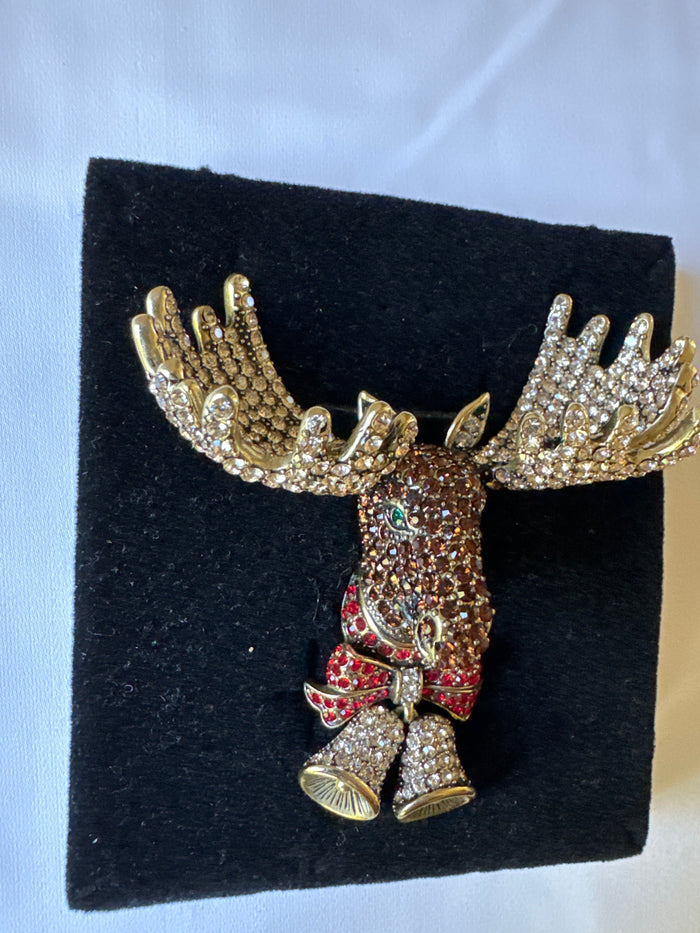 Heidi Daus Signed Magnificent Moose Christmas Pin