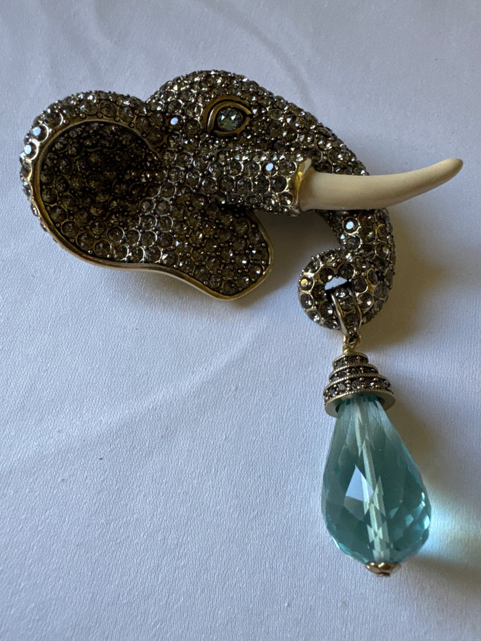 Heidi Daus Signed Large In Charge Crystal Elephant Head With Blue Stone Pin